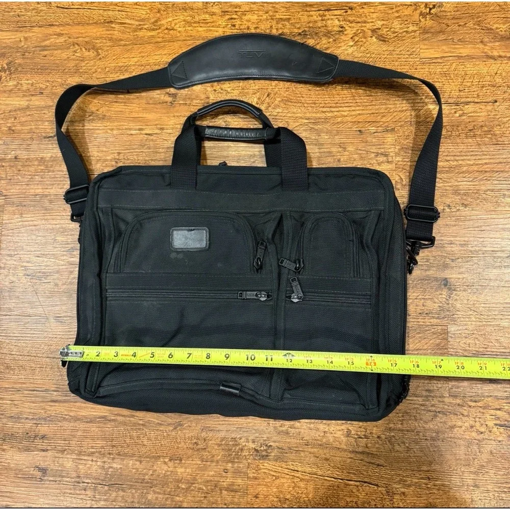 Tumi Black Alpha Ballistic Expandable Organizer Laptop Messenger Bag‎ Briefcase